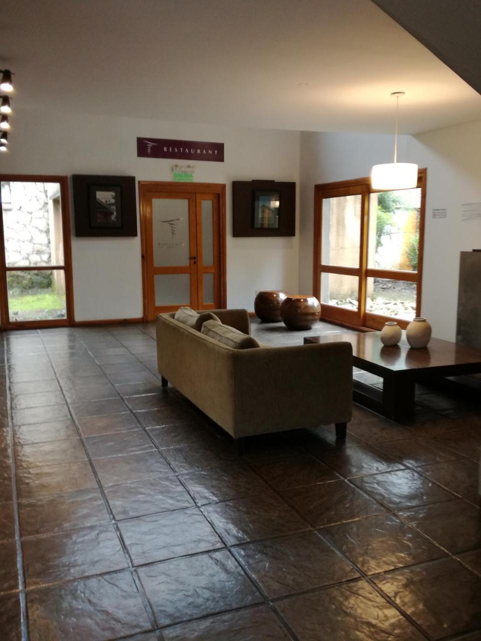 Hosteria Aca Al Sur Villa La Angostura Extérieur photo